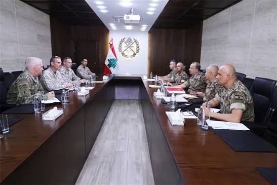 اجتماع عسكري في اليرزة بين قائد الجيش ورئيس مجموعة التنسيق العسكري الخاصة بلبنان