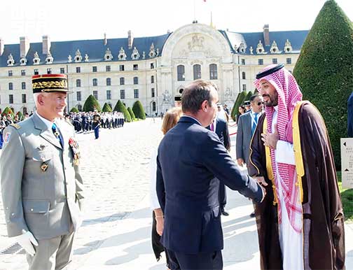 مراسم استقبال مهيبة في باريس… لحظة إنسانية وسياسية فارقة مع وصول ولي العهد الأمير محمد بن سلمان إلى قصر الإنفاليد