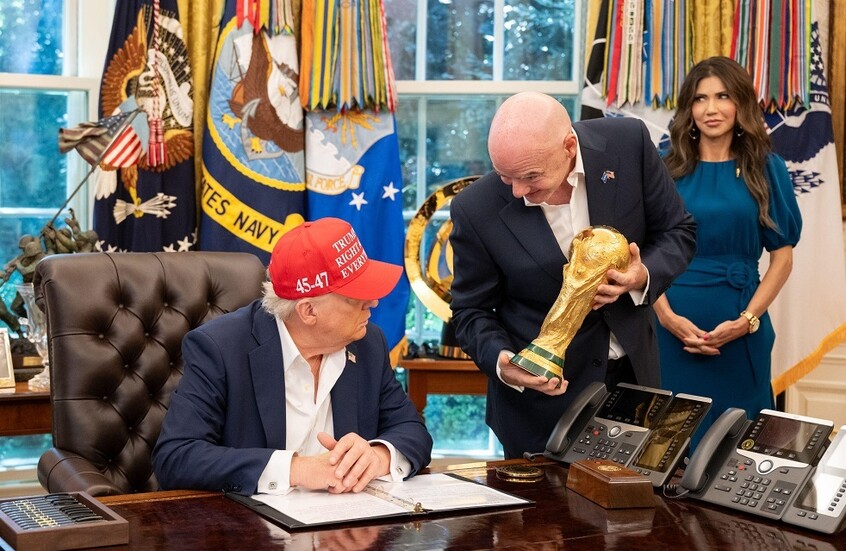 تصحيح ظلم جسيم.. ترامب يشكر فيفا على إلغاء طرد لاعب أمريكي والاتحاد البلجيكي يصدر بياناً