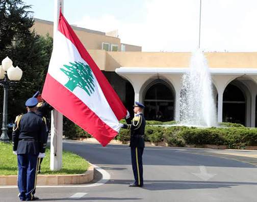 يوم حزين في لبنان... في الذكرى السادسة لانفجار المرفأ: مطالبات متجددة بالعدالة وتنكيس العلم في بعبدا