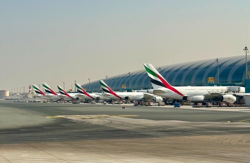 الإمارات تعزز مكانتها العالمية في النقل الجوي بنمو 6.1% في أعداد المسافرين