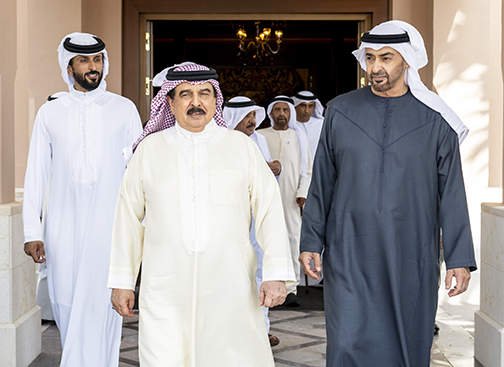 محمد بن زايد آل نهيان وملك البحرين يبحثان العلاقات الأخوية والتطورات الإقليمية