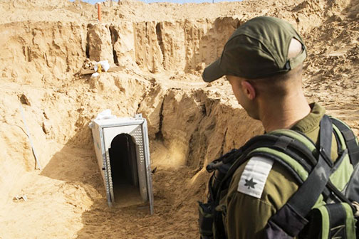 الجيش الإسرائيلي يُرجئ هدم مواقع لحزب الله في جنوب لبنان: نفق مجدل زون ما زال قائماً