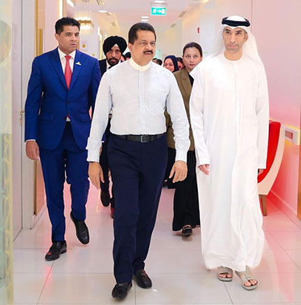 وزير التجارة الخارجية ثاني الزيودي: مسيرة دولة الإمارات ترتكز على الطموح، وما تتمتع به مؤسساتها من كفاءة وجودة عبر مختلف