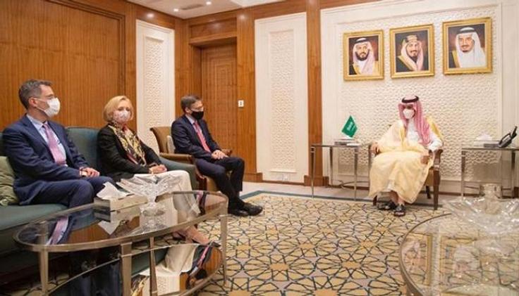 وزير الخارجية السعودي ومستشار الخارجية الأمريكية يبحثان تعزيز العلاقات الثنائية