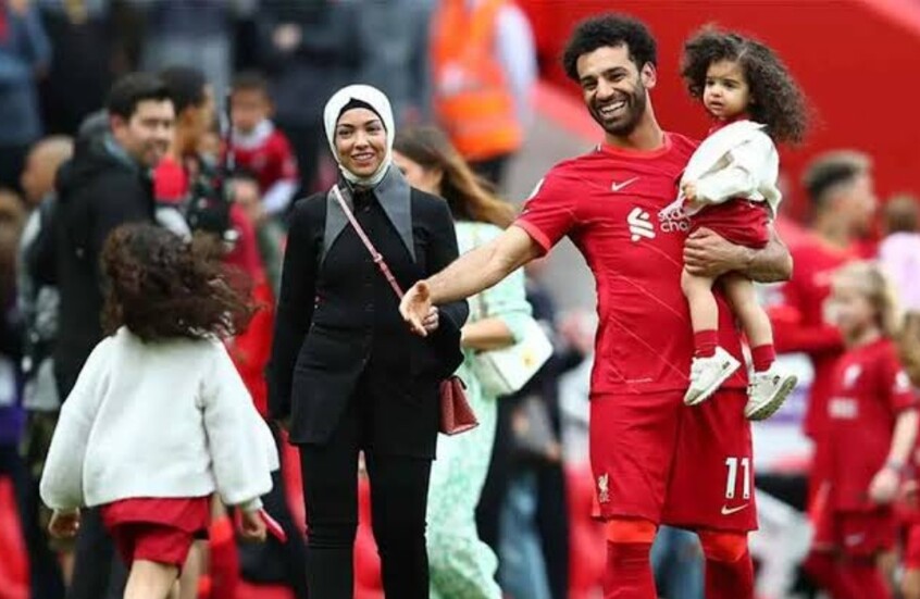 محمد صلاح يرزق بمولوده الثالث